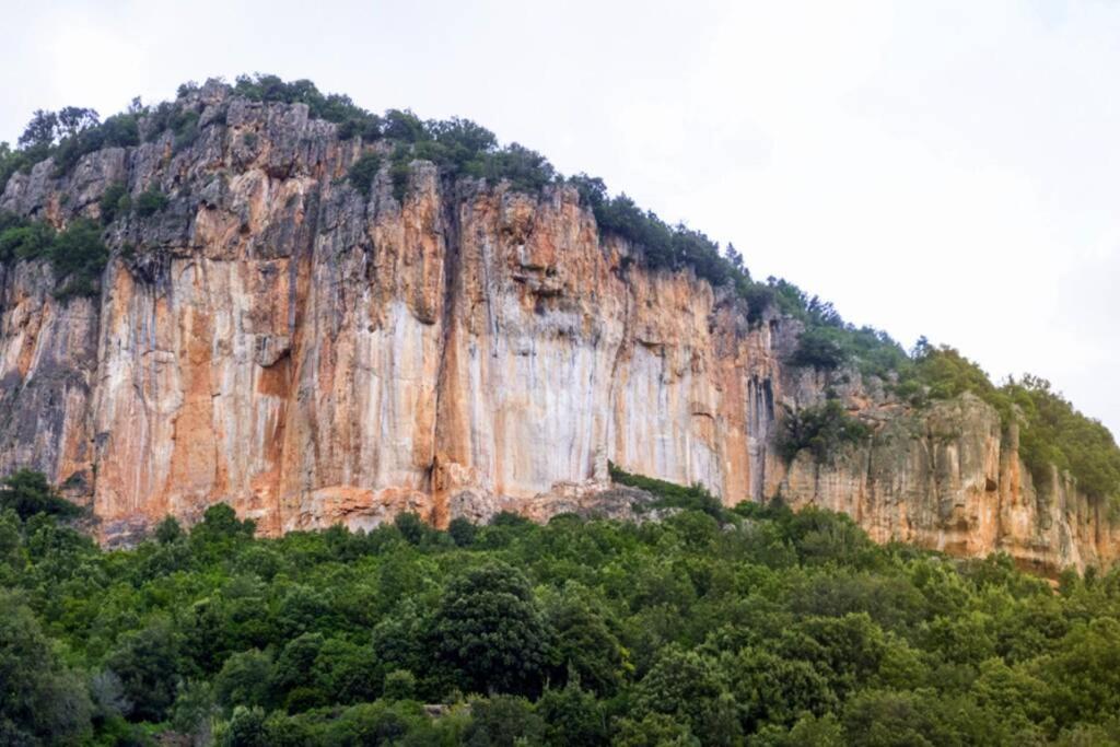 Ferula Romantica Mansarda Tra Fiumi E Montagne Sardegna Seùlo エクステリア 写真